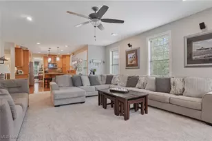 1302 Hillandale Dr, Akron, OH 44333 - Photo 11