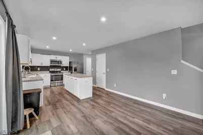 114 River Run Drive, Elyria, OH 44035 - Photo 3