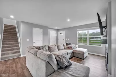 114 River Run Drive, Elyria, OH 44035 - Photo 9