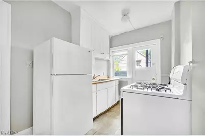 1615 Ridgefield Road, Cleveland Heights, OH 44118 - Photo 3