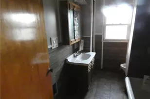 1020 Virginia St, Martins Ferry, OH 43935 - Photo 7