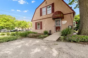 7285 Center St, Mentor, OH 44060 - Photo 9