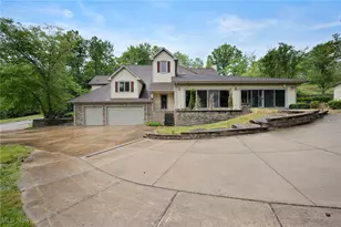 769 Village Trail, Gates Mills, OH 44040 - Photo 3