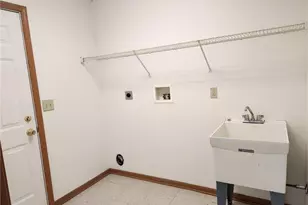 2831 Benford Ln, Youngstown, OH 44505 - Photo 17