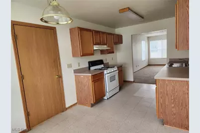 2831 Benford Lane, Youngstown, OH 44505 - Photo 5