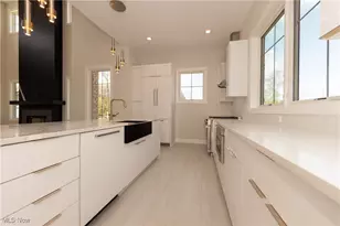 2405 Edgewood Trce, Pepper Pike, OH 44124 - Photo 9