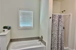 261 Vly Vw Dr, Weirton, WV 26062 - Photo 17