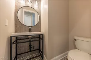 2401 Edgewood Trce, Pepper Pike, OH 44124 - Photo 15