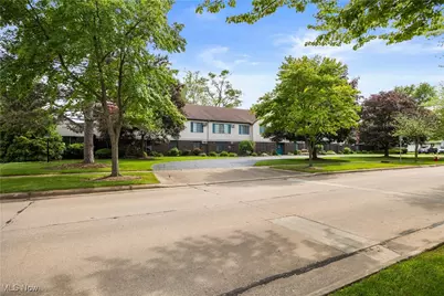 4708 Venice Heights Boulevard #204, Sandusky, OH 44870 - Photo 3