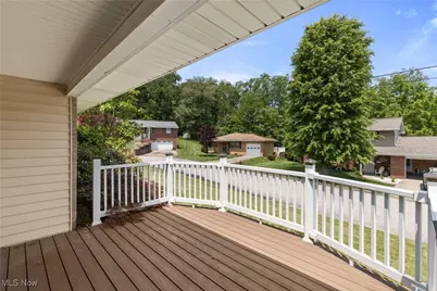 131 Crisswill Drive, St Clairsville, OH 43950 - Photo 5