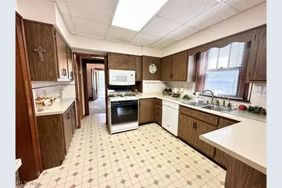 808 Gilbert Avenue, Follansbee, WV 26037 - Photo 7