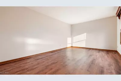 310 Trappers Hollow Road, Zanesville, OH 43701 - Photo 5