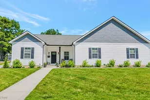 614 N 11th St, Cambridge, OH 43725 - Photo 1