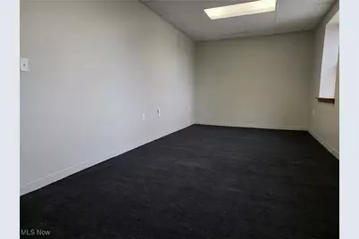 927 Wheeling Avenue, Cambridge, OH 43725 - Photo 17