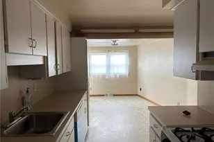 453 Kenyon Ave, Elyria, OH 44035 - Photo 7