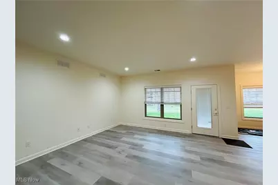 279 Haley Circle, Weirton, WV 26062 - Photo 3