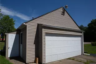 138 N Canfield Niles Rd, Youngstown, OH 44515 - Photo 3