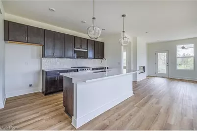 2105 Glenmont Drive, Brunswick, OH 44212 - Photo 9