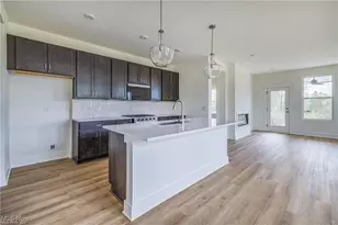 2105 Glenmont Dr, Brunswick, OH 44212 - Photo 9