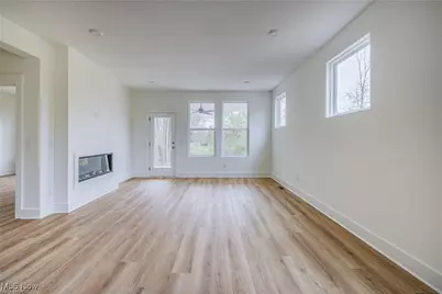 2105 Glenmont Drive, Brunswick, OH 44212 - Photo 5