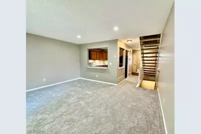 1330 Meadow Run, Copley, OH 44321 - Photo 3