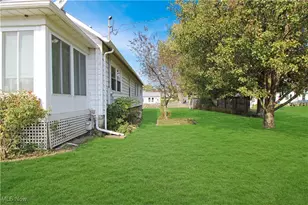 1201 E 3rd St, Port Clinton, OH 43452 - Photo 15