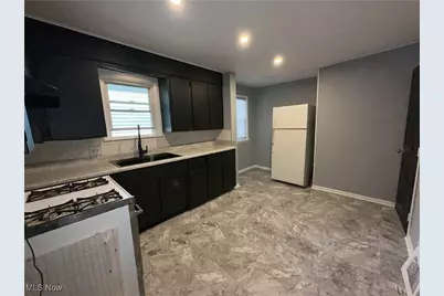 439 Birchwood Avenue, Akron, OH 44310 - Photo 7