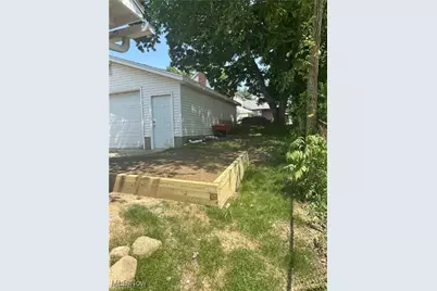 439 Birchwood Avenue, Akron, OH 44310 - Photo 23