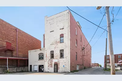 927 Wheeling Avenue #102, Cambridge, OH 43725 - Photo 1