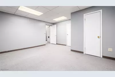 927 Wheeling Avenue, Cambridge, OH 43725 - Photo 33