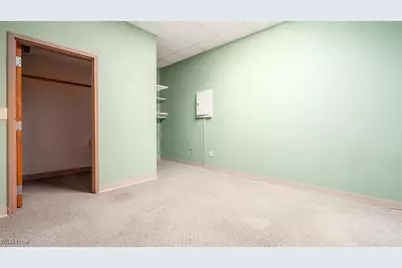 927 Wheeling Avenue, Cambridge, OH 43725 - Photo 21