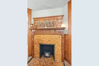 697 W Market Street, Akron, OH 44303 - Photo 39