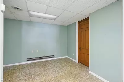 697 W Market Street, Akron, OH 44303 - Photo 41