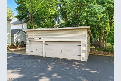 697 W Market Street, Akron, OH 44303 - Photo 45