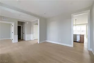 32601 Royal Troon Dr, Avon Lake, OH 44012 - Photo 11