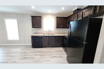 8323 Eagle Road #18, Kirtland, OH 44094 - Photo 9