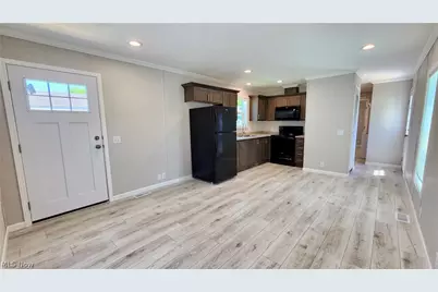 8323 Eagle Road #42, Kirtland, OH 44094 - Photo 5