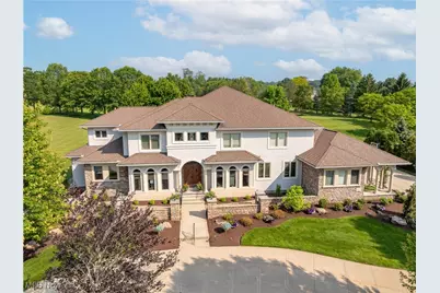 6894 Glengarry Avenue NW, Canton, OH 44718 - Photo 1