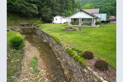13088 Clay Highway, Lizemores, WV 25125 - Photo 5