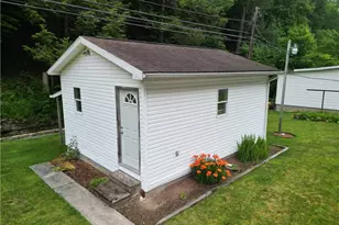 13088 Clay Hwy, Lizemores, WV 25125 - Photo 13
