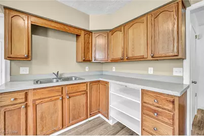 4571 Sackett Avenue, Loveland, OH 44109 - Photo 9