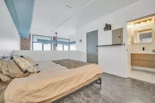 1133 W 9th St, Loveland, OH 44113 - Photo 7