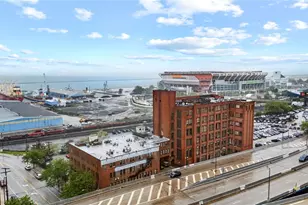 1133 W 9th St, Loveland, OH 44113 - Photo 3