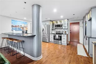 1133 W 9th St, Loveland, OH 44113 - Photo 17