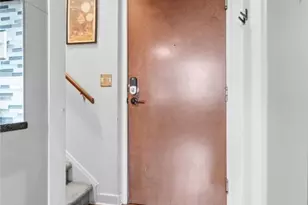 1133 W 9th St, Loveland, OH 44113 - Photo 11