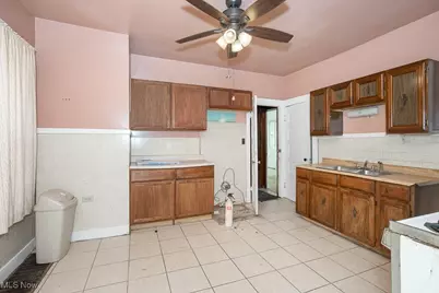 627 E 126th Street, Loveland, OH 44108 - Photo 9