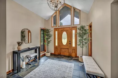 7454 Euclid Chardon Road, Kirtland, OH 44094 - Photo 3