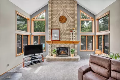 7454 Euclid Chardon Road, Kirtland, OH 44094 - Photo 19