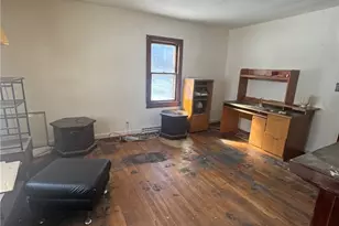 115 1/2 Ekey St, Steubenville, OH 43953 - Photo 9