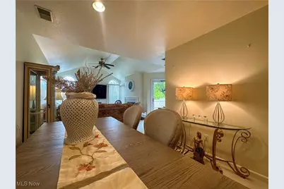 203 Willow Brook Drive NE, Warren, OH 44483 - Photo 9